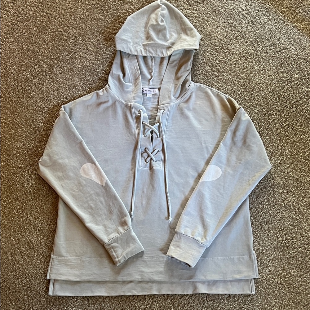 RARE Peloton Hoodie, circa 2016/17 size Small in like new condition!